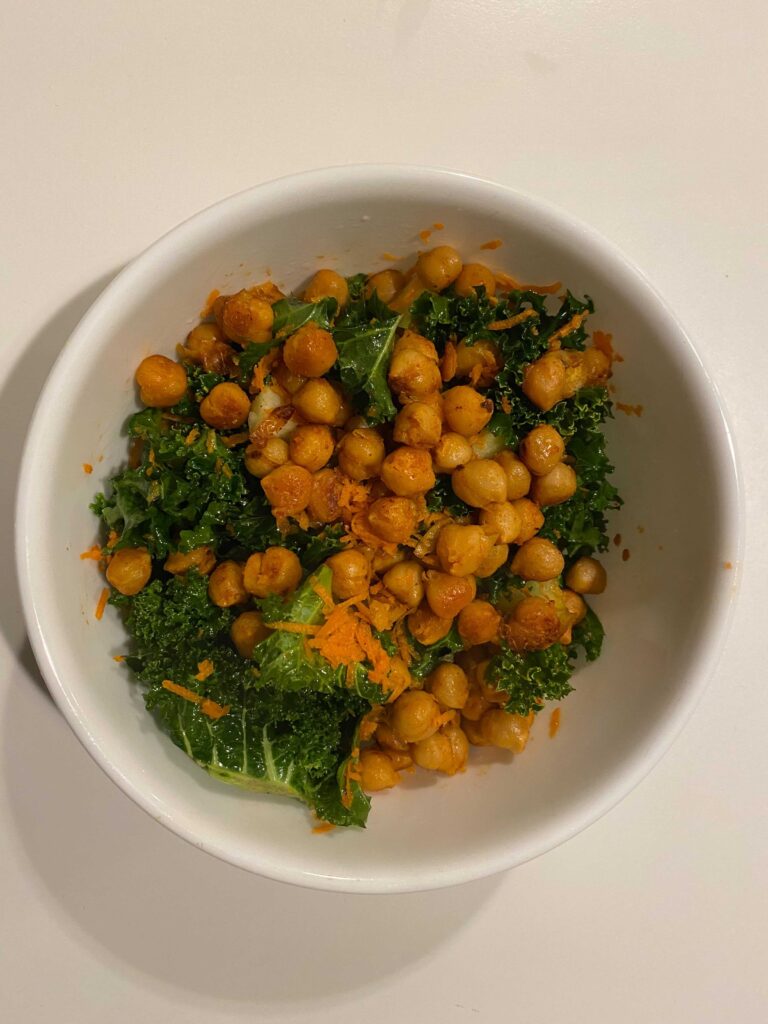 Bird's eye of crispy chickpea salad